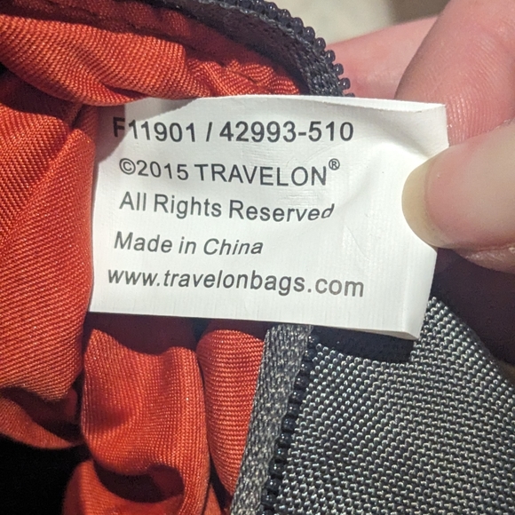 Travelon Anti-Theft Crossbody Bucket Bag - Picture 7 of 12